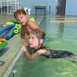 Children-Swimming-Thistledown-Swim-Academy